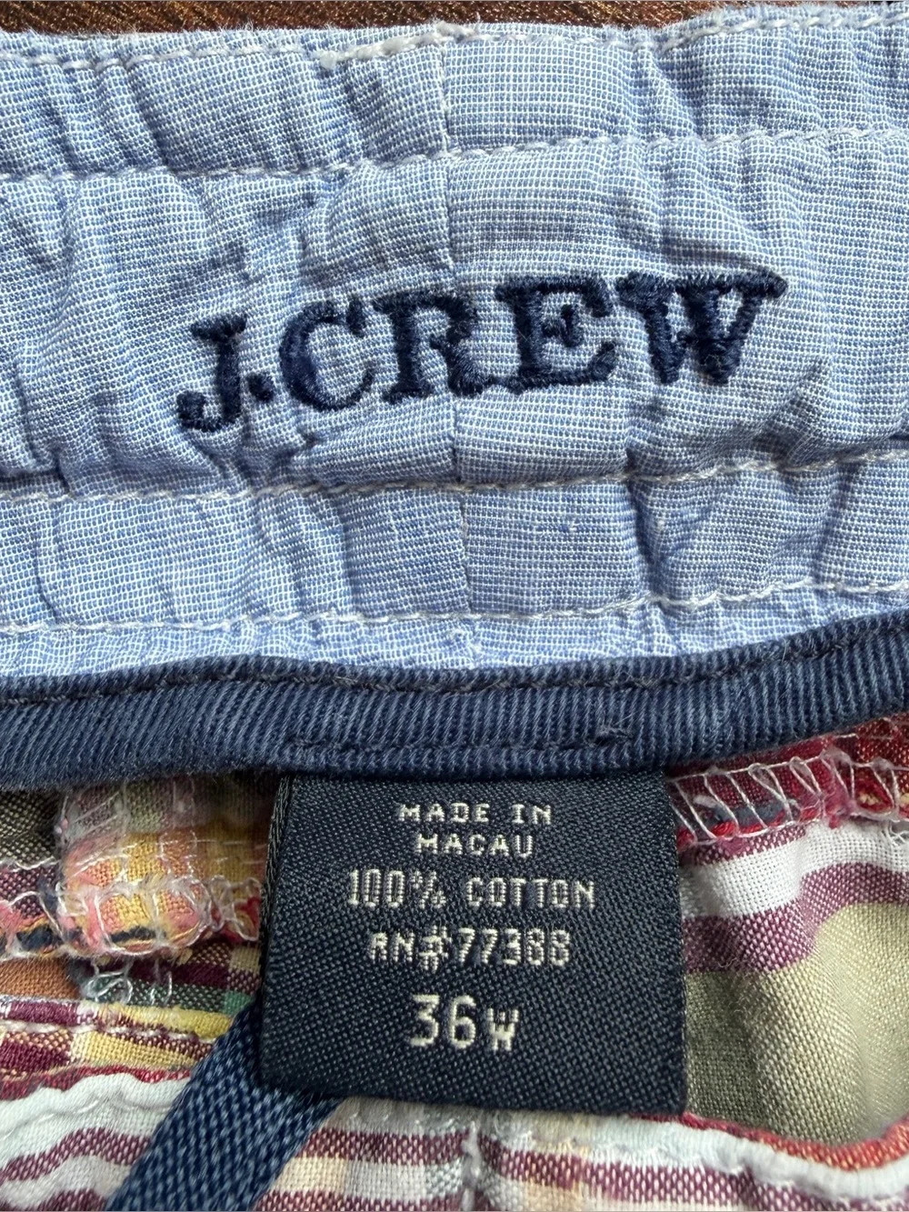 J Crew Y2K Madras Cargo Shorts Men’s 36 Small Hole